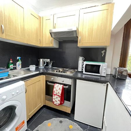 לונדון Private Double Room In Stratford מראה חיצוני תמונה