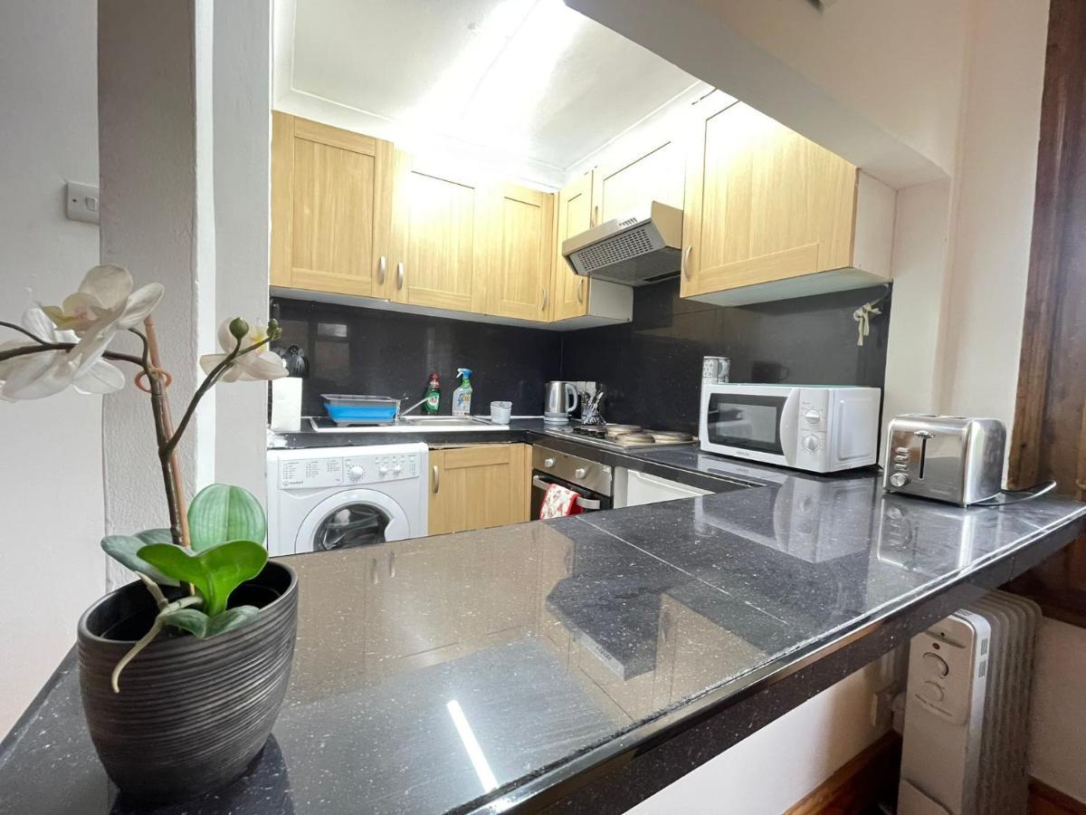 לונדון Private Double Room In Stratford מראה חיצוני תמונה