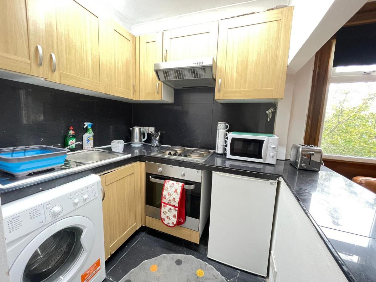 לונדון Private Double Room In Stratford מראה חיצוני תמונה